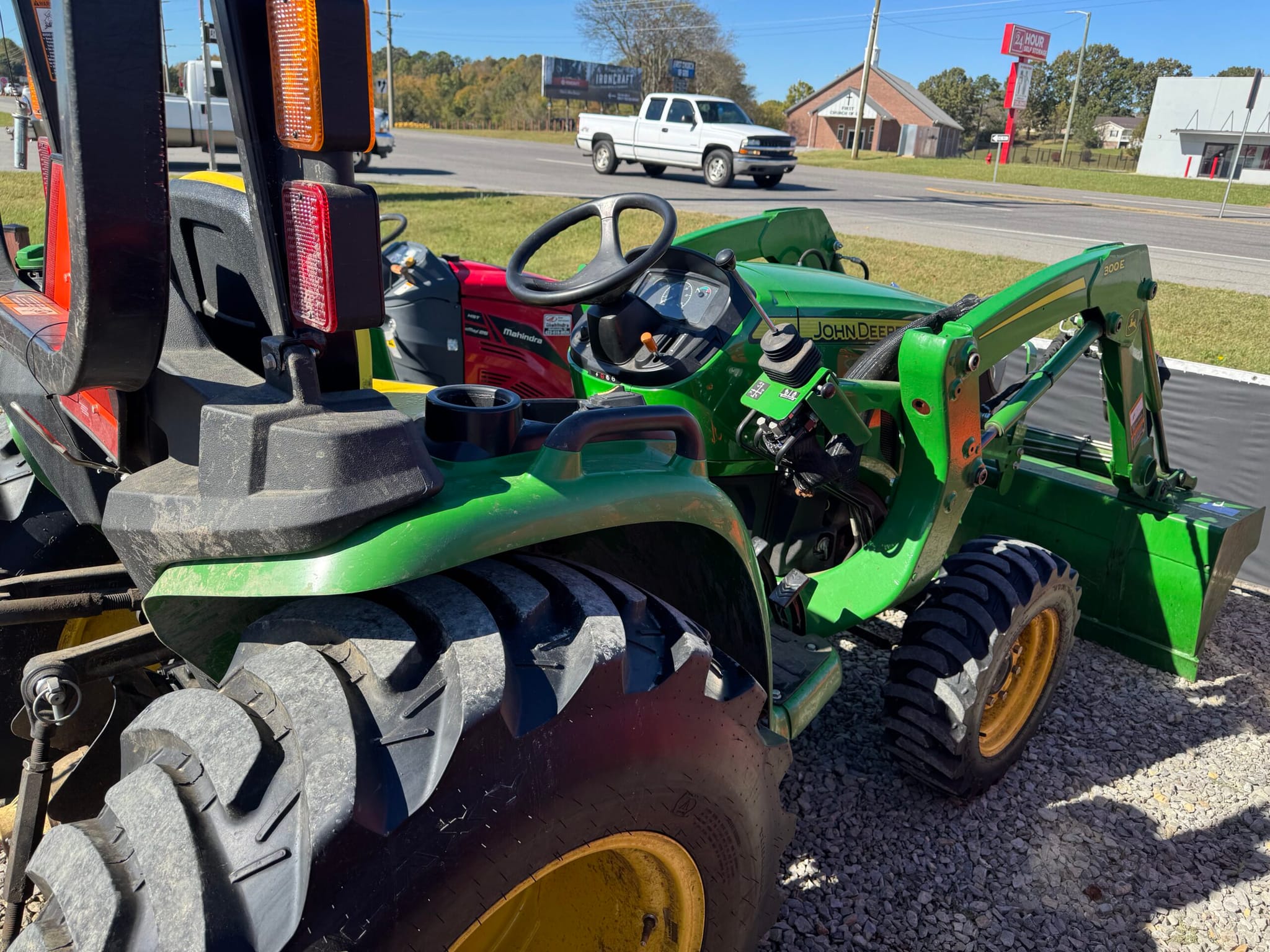 John Deere 3025E