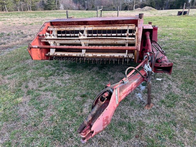 Hesston 1070